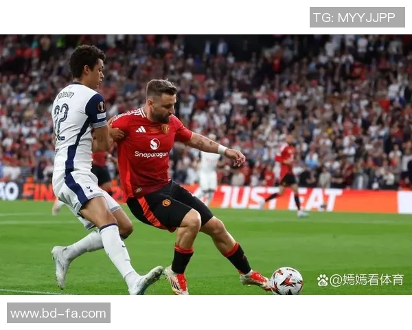 贝西赫塔斯与里昂激战在即谁将赢得这场欧战巅峰对决